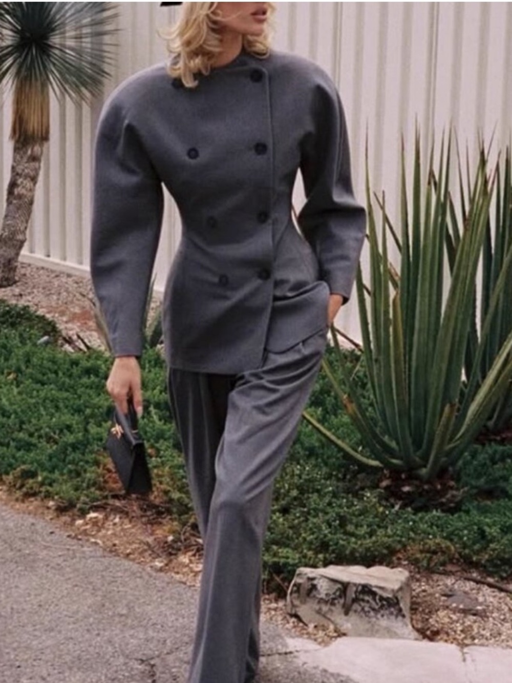 Helsa The Curvilinear Blazer Charcoal Gray - Picture 3 of 14
